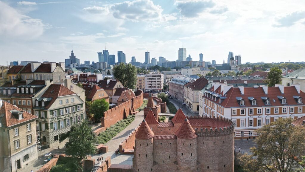 Stare Miasto i Barbakan w Warszawie z lotu ptaka